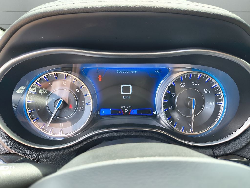 2023 Chrysler 300 Touring