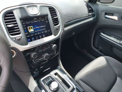 2023 Chrysler 300 Touring