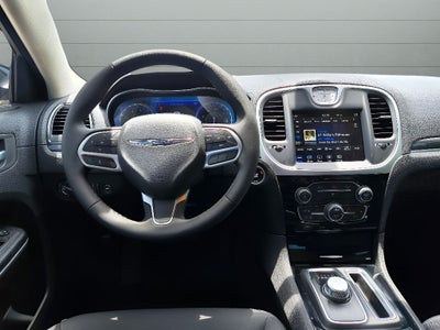 2023 Chrysler 300 Touring