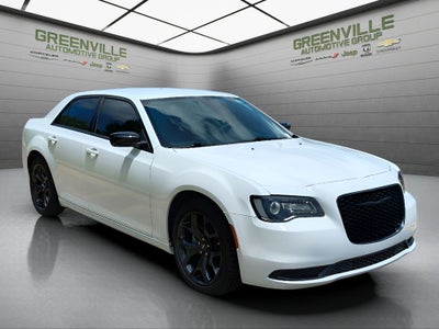 2023 Chrysler 300 Touring