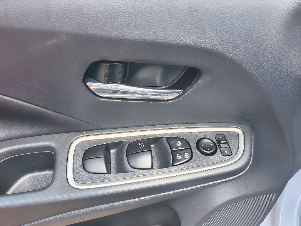 2024 Nissan Versa SR