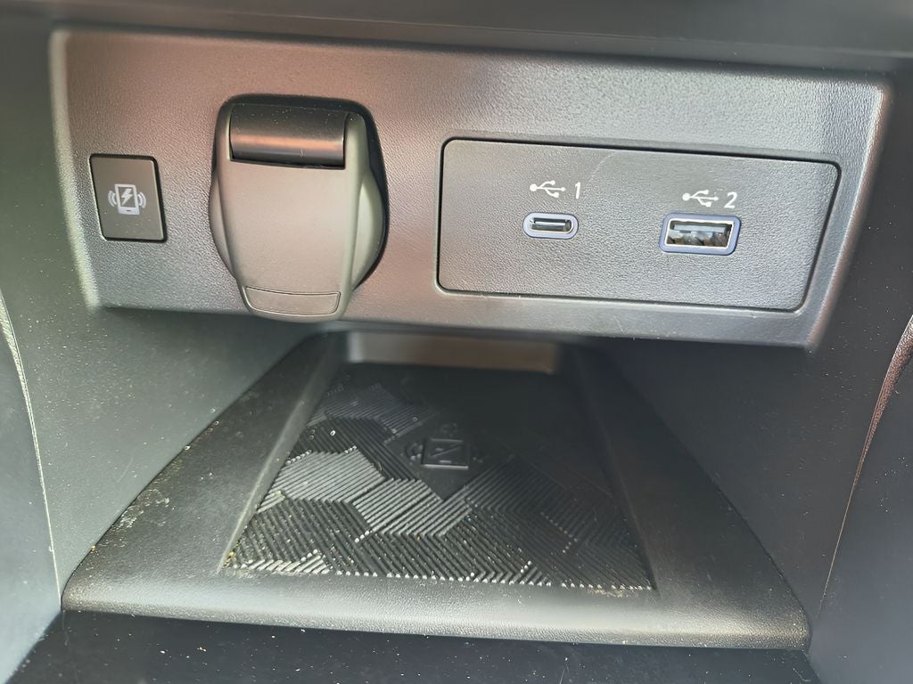 2024 Nissan Versa SR