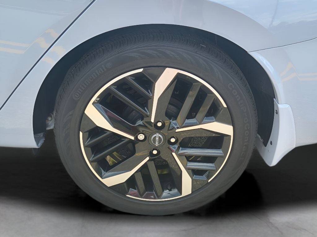 2024 Nissan Versa SR