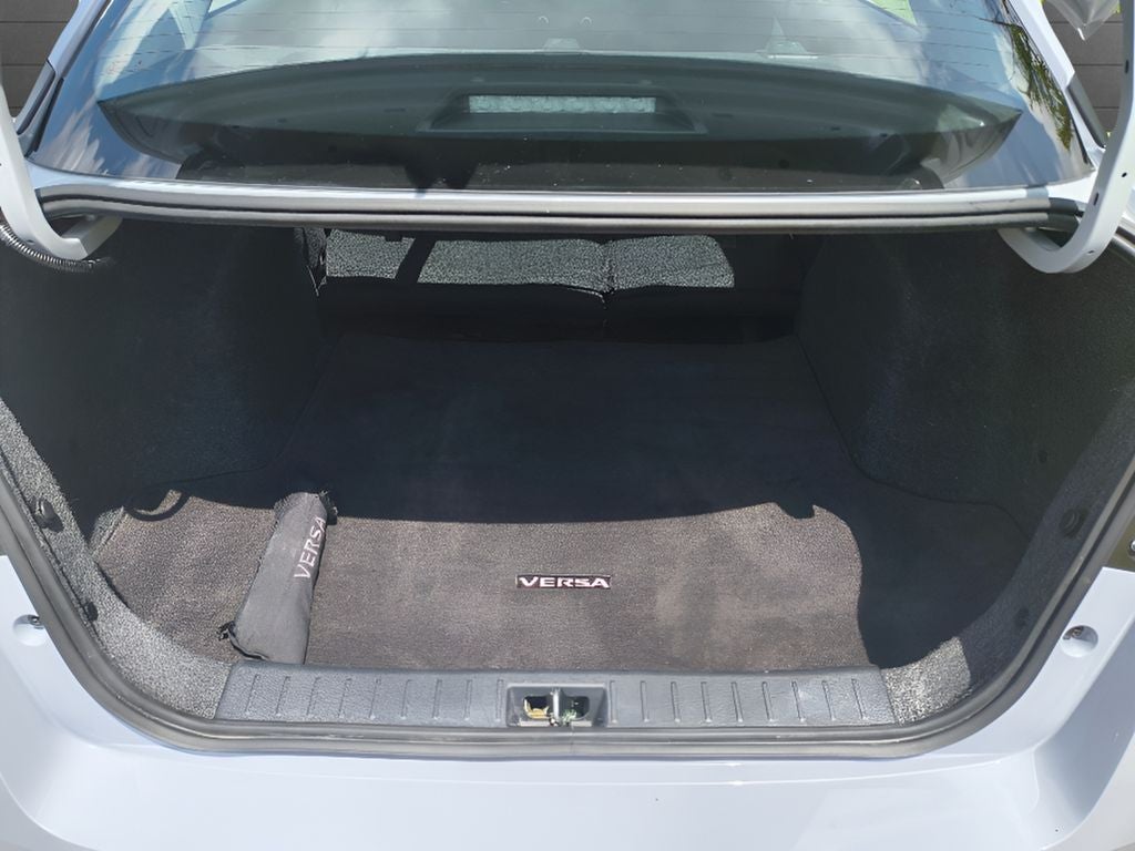 2024 Nissan Versa SR