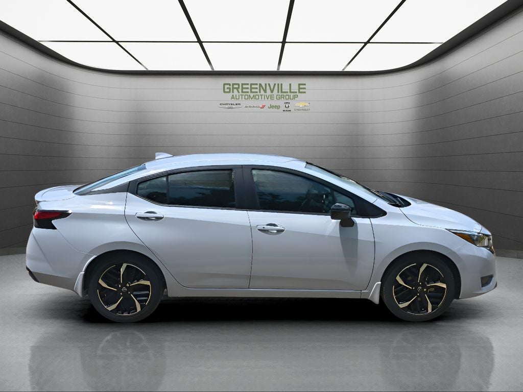 2024 Nissan Versa SR